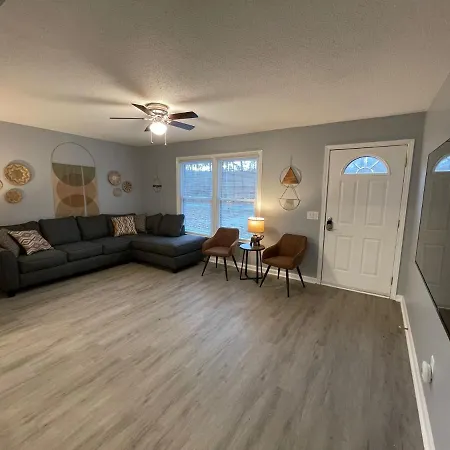 Remodeled Cottage With Sunroom Manchester Exterior foto