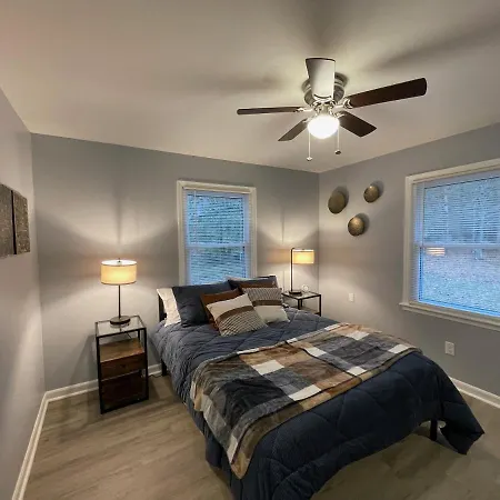 Remodeled Cottage With Sunroom Manchester Exterior foto